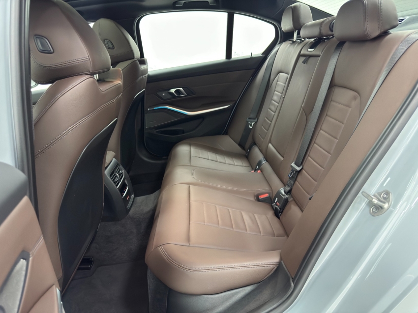 bmw 320i 2.0 16v turbo flex m sport automatico 4p 202625