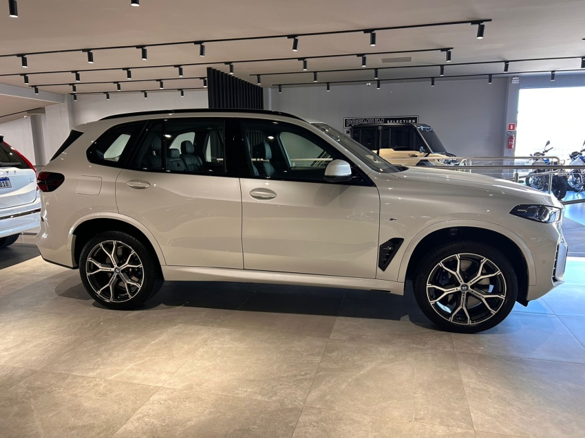 bmw x5 3.0 i6 turbo hibrido xdrive50e m sport automatico 4p 20242