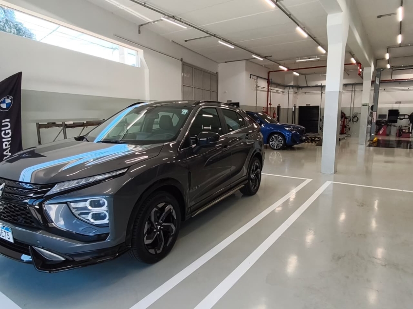 mitsubishi eclipse cross 1.5 mivec turbo gasolina hpe-s s-awc black cvt 2.0 4p automatico 20267