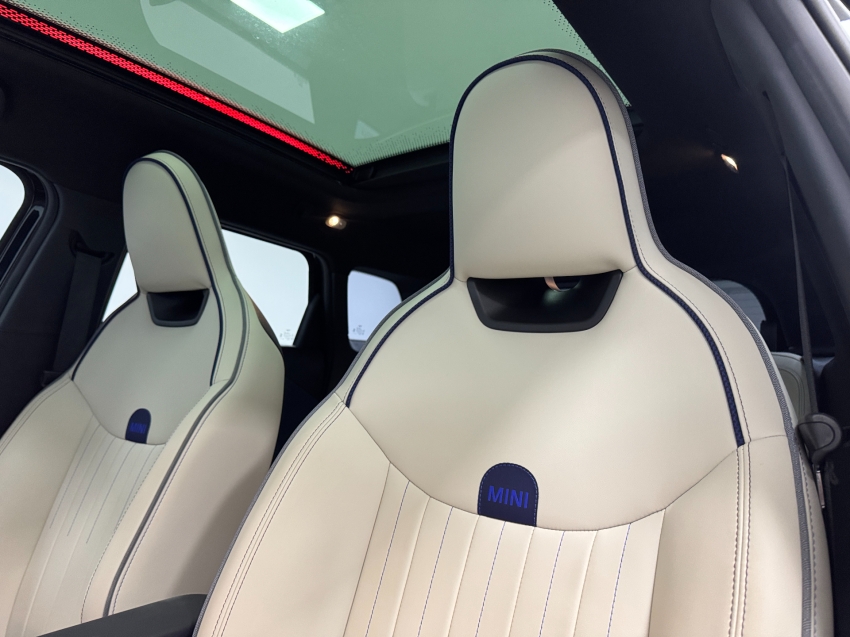 mini aceman 54,2 kw eletrico se 2.0 4p automatico 202521
