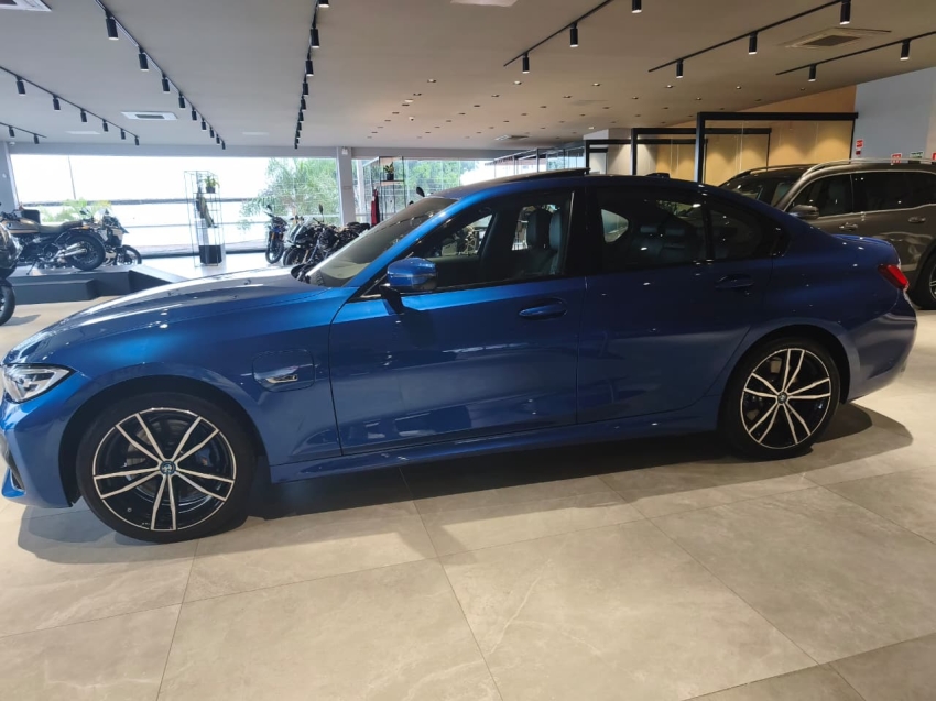 bmw 330e 2.0 16v turbo hibrido m sport automatico 4p 20222