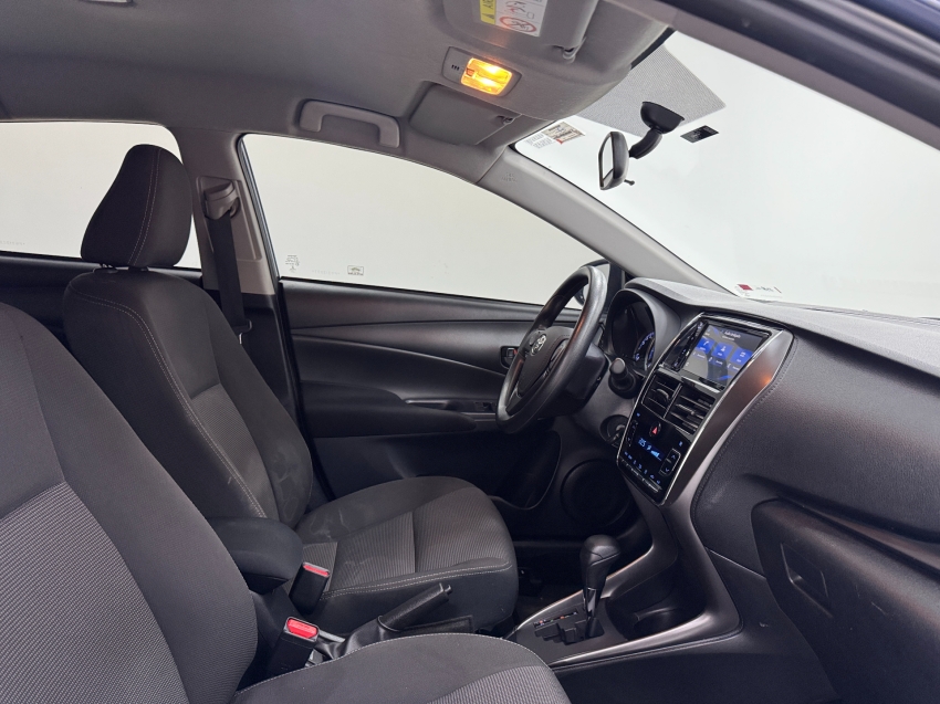 toyota yaris 1.5 16v flex sedan xl live multidrive 1.3 4p automatico 202311