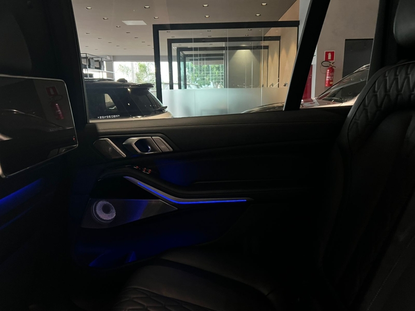 bmw x7 4.4 v8 gasolina m50i steptronic 3.0 4p automatico 202123