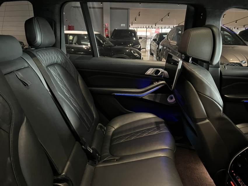bmw x7 4.4 v8 gasolina m50i steptronic 3.0 4p automatico 202135