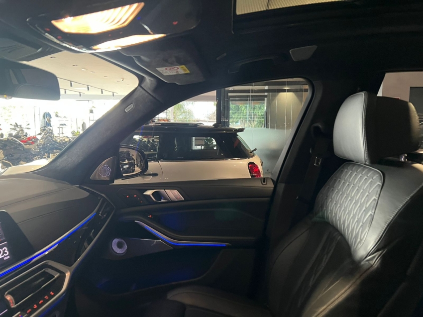 bmw x7 4.4 v8 gasolina m50i steptronic 3.0 4p automatico 202121