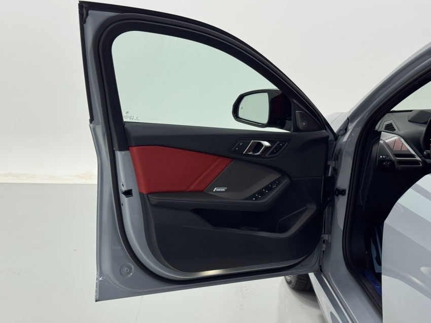 bmw m 135i 2.0 16v turbo gasolina xdrive steptronic 4p automatico 202612