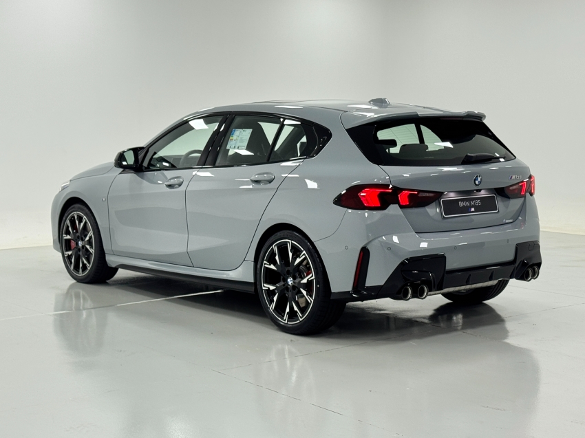 bmw m 135i 2.0 16v turbo gasolina xdrive steptronic 4p automatico 20263