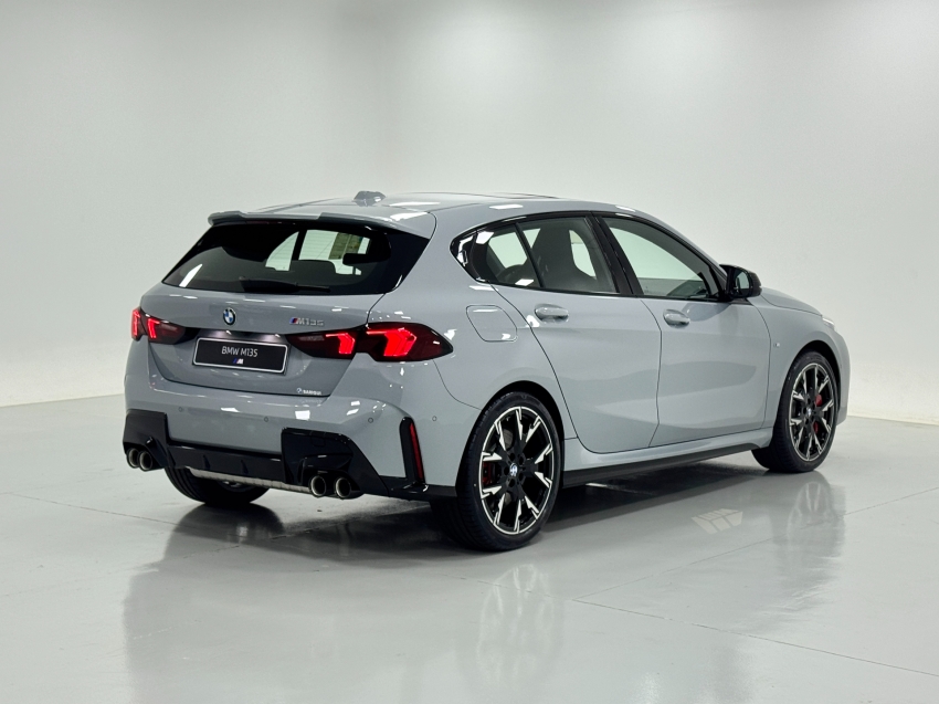 bmw m 135i 2.0 16v turbo gasolina xdrive steptronic 4p automatico 20265