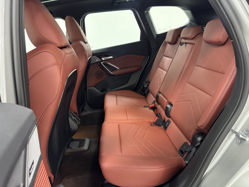 bmw x1 2.0 16v turbo gasolina sdrive20i m sport steptronic 4p automatico 202620