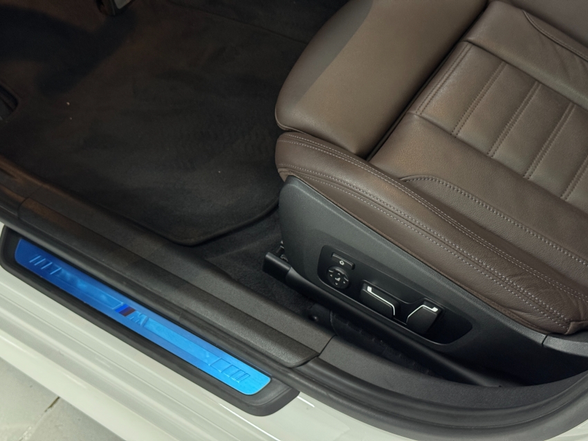bmw 320i 2.0 16v turbo flex m sport automatico 4p 202515