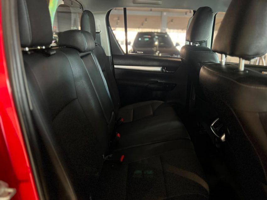toyota hilux 2.8 d-4d turbo diesel cd srx 4x4 automatico 4p 20229