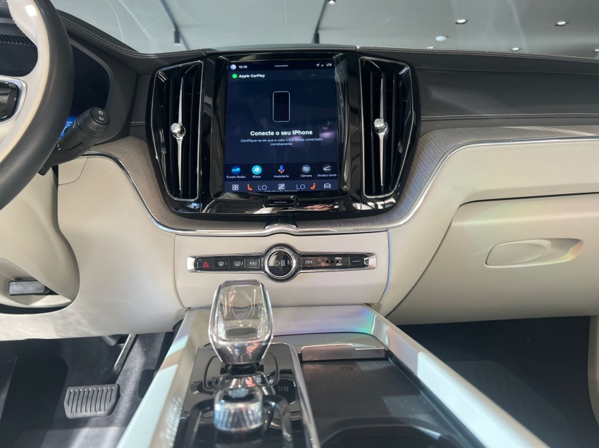 volvo xc60 2.0 t8 recharge ultimate awd geartronic hibrido 4p automatico 202310