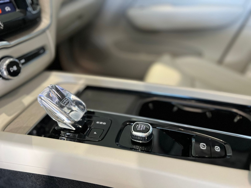 volvo xc60 2.0 t8 recharge ultimate awd geartronic hibrido 4p automatico 202314