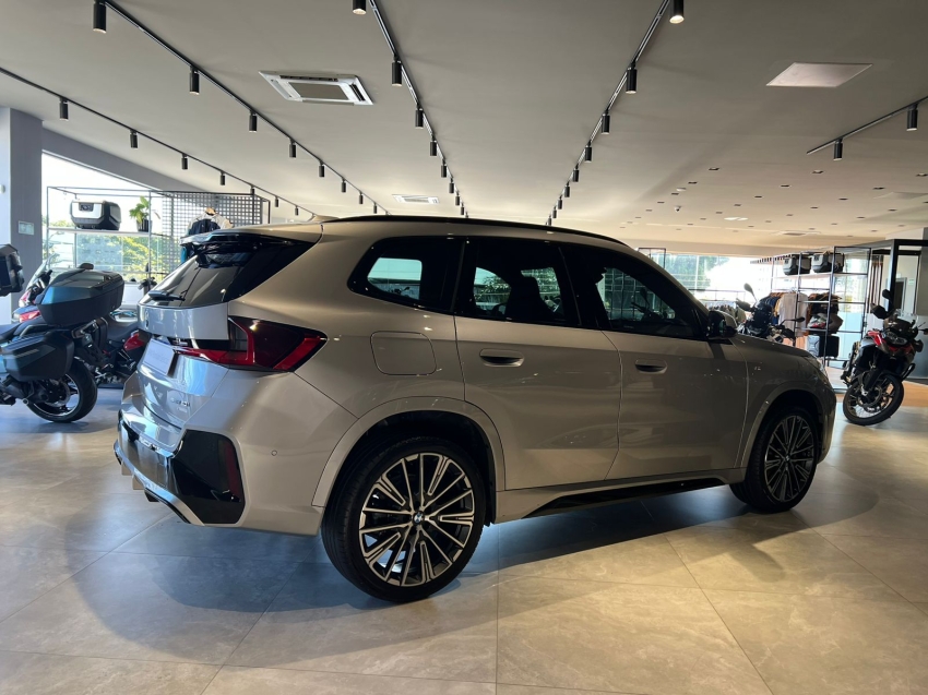 bmw x1 2.0 16v turbo gasolina sdrive20i m sport steptronic 4p automatico 20255
