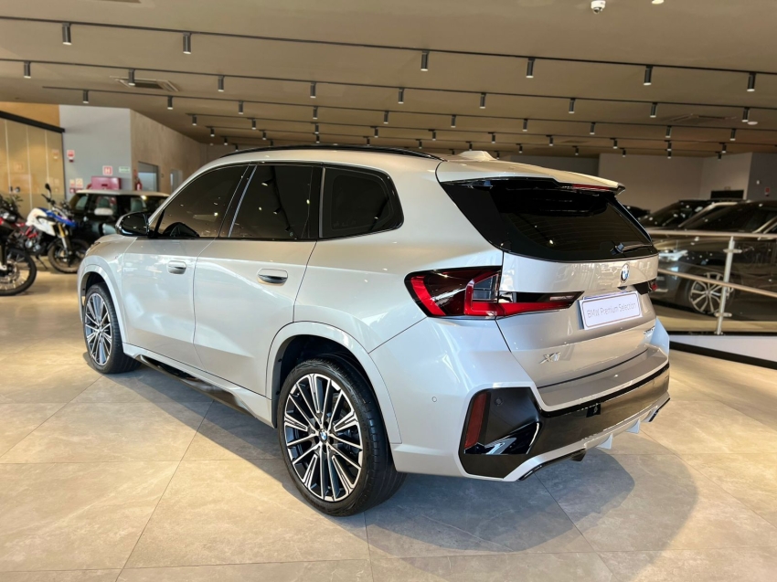 bmw x1 2.0 16v turbo gasolina sdrive20i m sport steptronic 4p automatico 20253