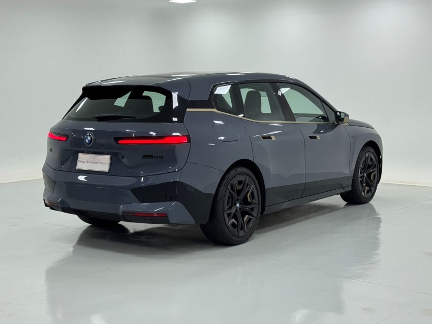 bmw ix eletrico m60 3.0 4p automatico 20235