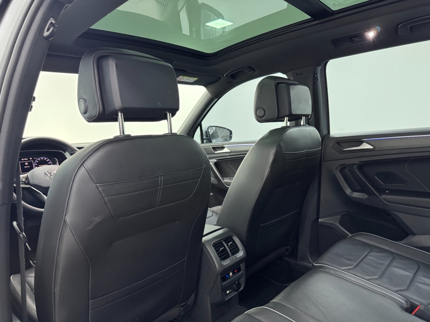 volkswagen tiguan 2.0 300 tsi gasolina allspace r-line automatico 4p 202420