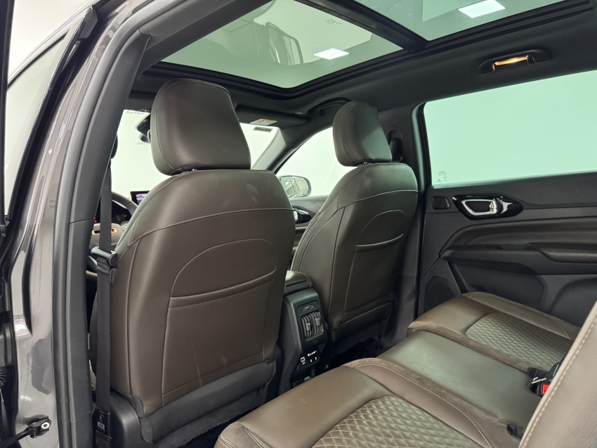 jeep commander 2.0 td380 turbo diesel overland at9 4p automatico 202221