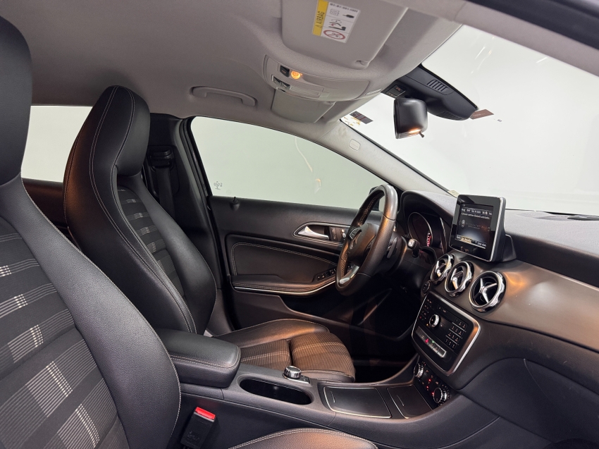 mercedes-benz gla 200 1.6 cgi flex advance 7g-dct 4p automatico 201812