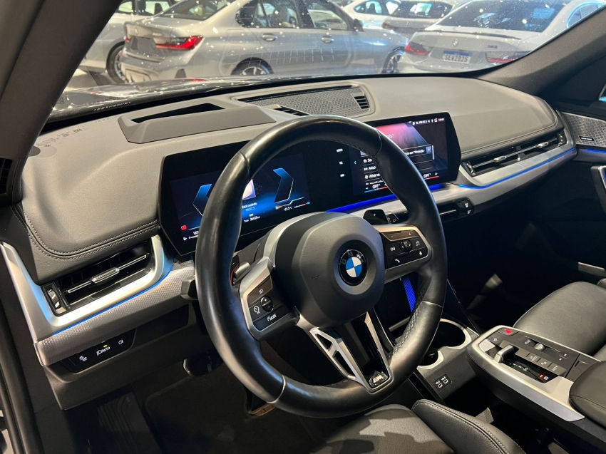 bmw x1 2.0 16v turbo gasolina sdrive20i m sport steptronic 1.9 4p automatico 202416