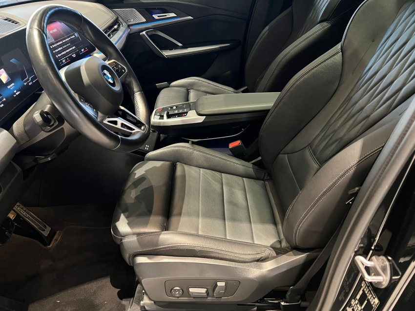 bmw x1 2.0 16v turbo gasolina sdrive20i m sport steptronic 1.9 4p automatico 202417