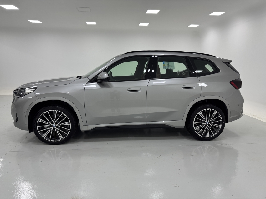 bmw x1 2.0 16v turbo gasolina sdrive20i m sport steptronic 1.9 4p automatico 20274