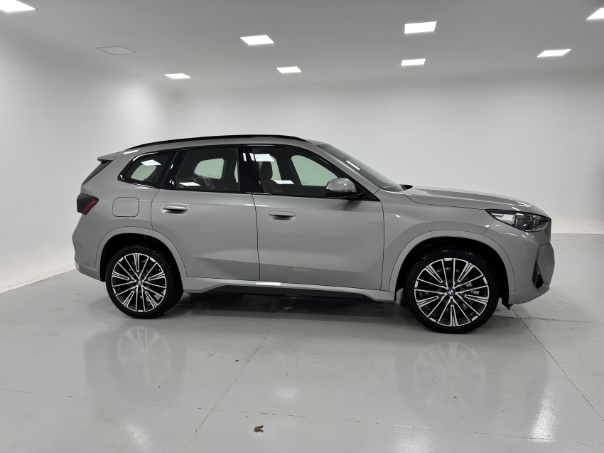 bmw x1 2.0 16v turbo gasolina sdrive20i m sport steptronic 1.9 4p automatico 20273