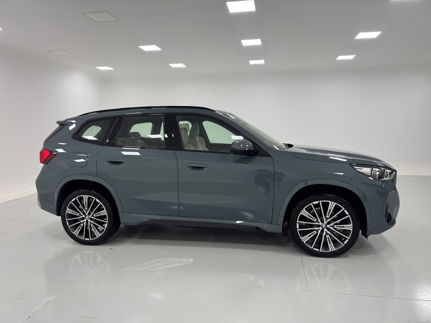 bmw x1 2.0 16v turbo gasolina sdrive20i m sport steptronic 1.9 5p automatico 20274