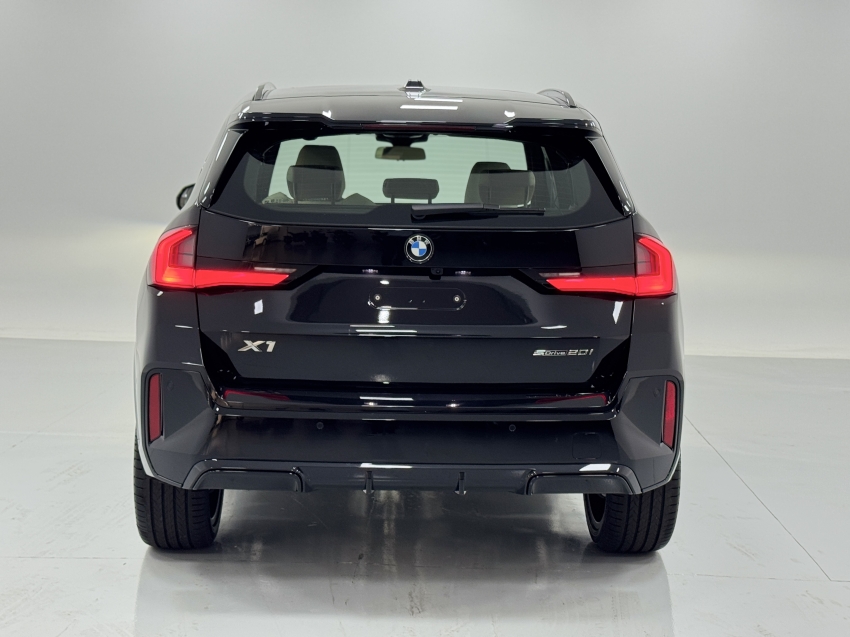bmw x1 2.0 16v turbo gasolina sdrive20i m sport steptronic 1.9 5p automatico 202710