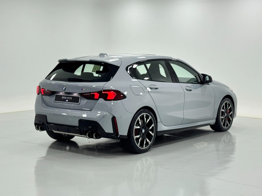 bmw m 135i 2.0 16v turbo gasolina xdrive steptronic 1.9 5p automatico 20263