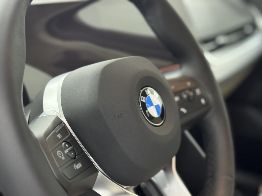 bmw x1 2.0 16v turbo gasolina sdrive20i x-line steptronic 1.9 5p automatico 202729