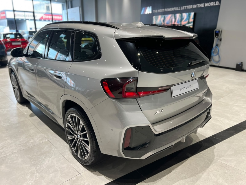 bmw x1 2.0 16v turbo gasolina sdrive20i m sport steptronic 1.9 5p automatico 202418
