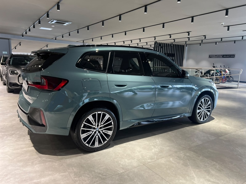 bmw x1 2.0 16v turbo gasolina sdrive20i m sport steptronic 5p automatico 202618