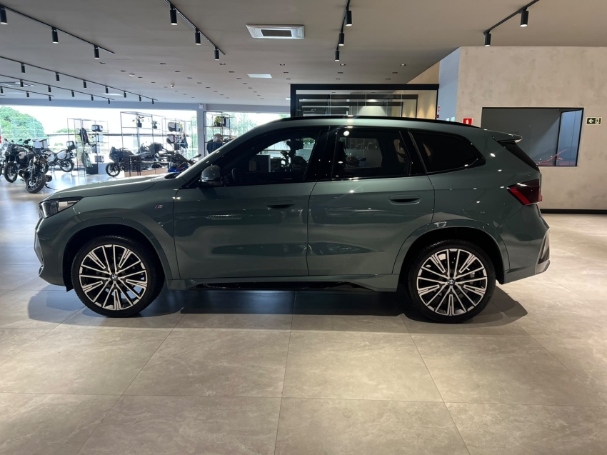 bmw x1 2.0 16v turbo gasolina sdrive20i m sport steptronic 5p automatico 202619