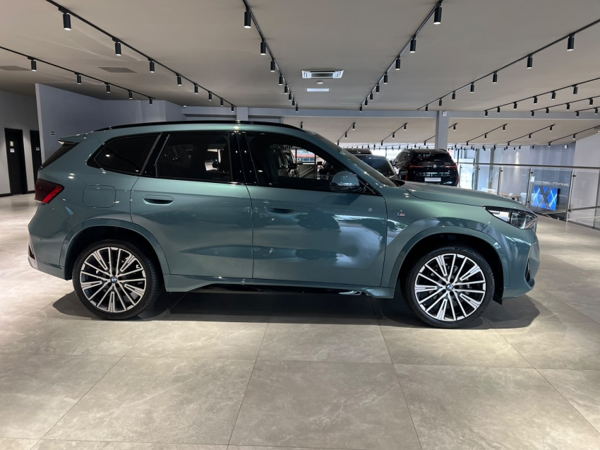 bmw x1 2.0 16v turbo gasolina sdrive20i m sport steptronic 5p automatico 202621
