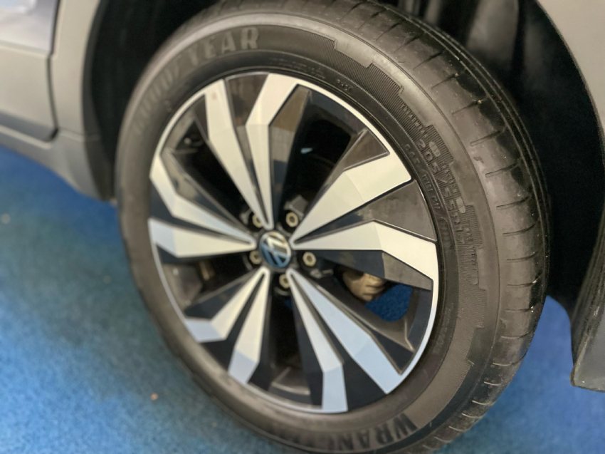 volkswagen t-cross 1.0 200 tsi total flex automatico 2024