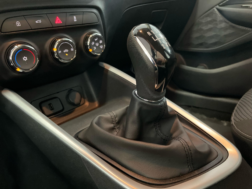 chevrolet onix 1.0 flex manual 2023