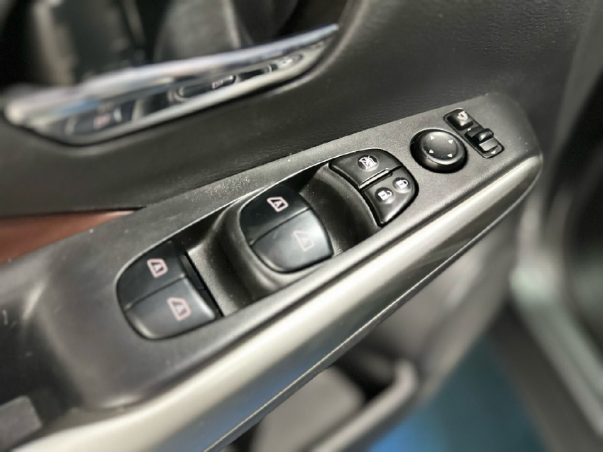 nissan kicks 1.6 16v flexstart sl 4p xtronic flex automatico 2020