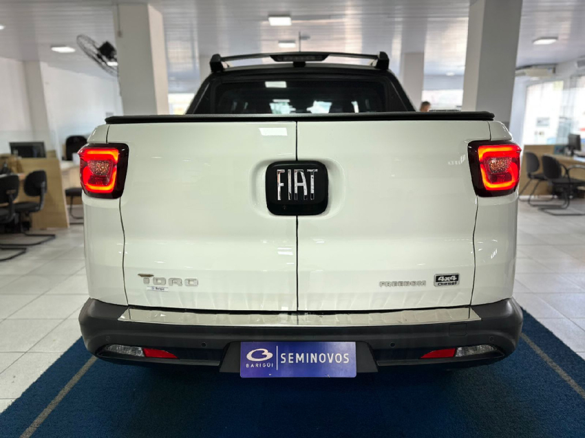 fiat toro 2.0 16v turbo diesel freedom 4wd at9 2022
