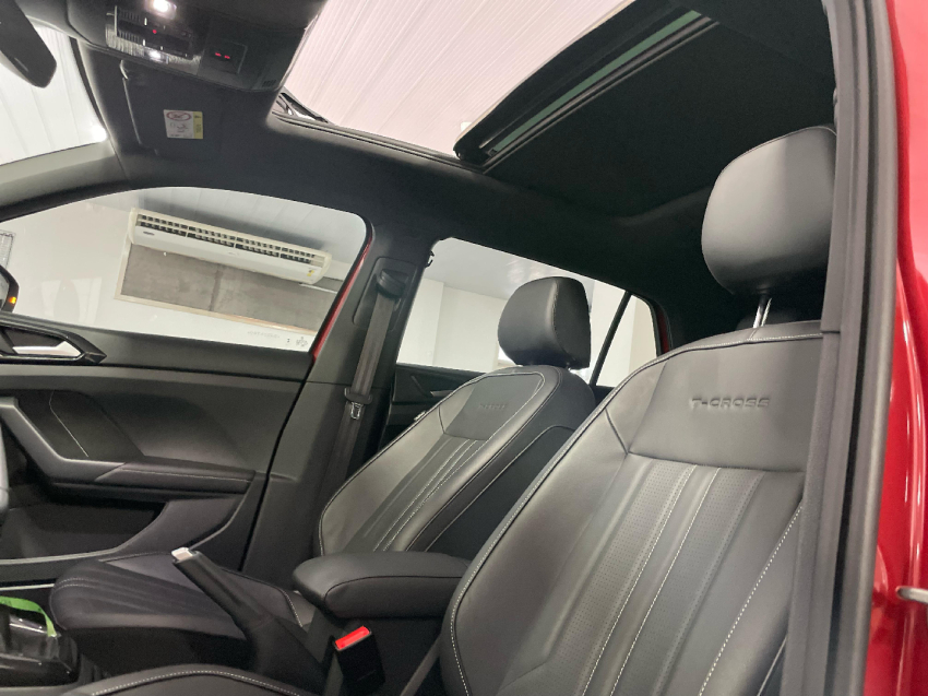volkswagen t-cross 1.4 250 tsi total flex highline automatico 4p 2025