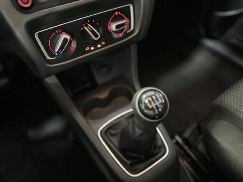 volkswagen fox 1.6 msi total flex connect 4p manual 2019