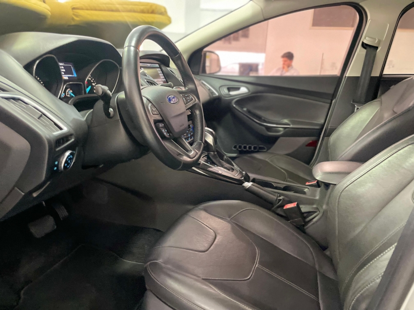 ford focus 2.0 titanium 16v flex 4p powershift automatico 2016