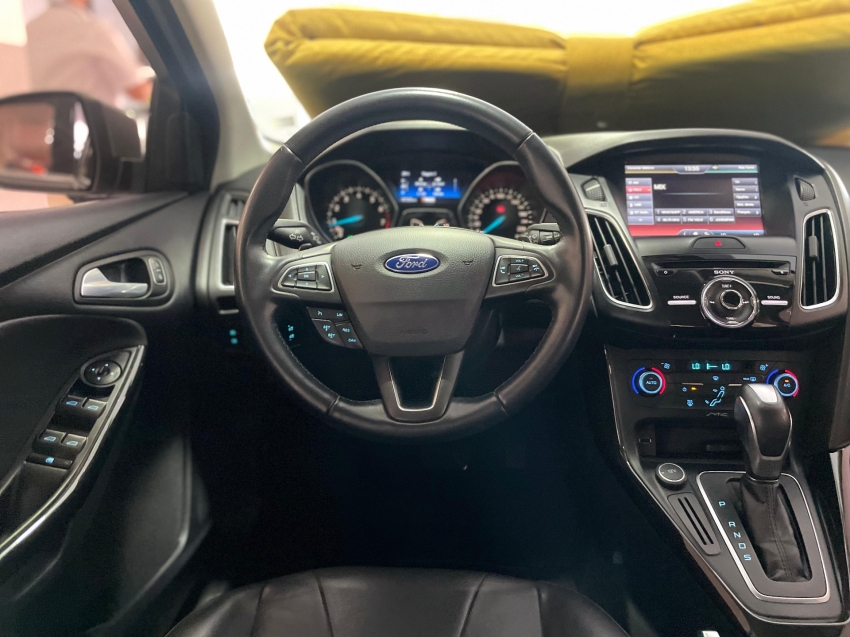 ford focus 2.0 titanium 16v flex 4p powershift automatico 2016