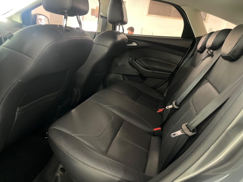 ford focus 2.0 titanium 16v flex 4p powershift automatico 2016
