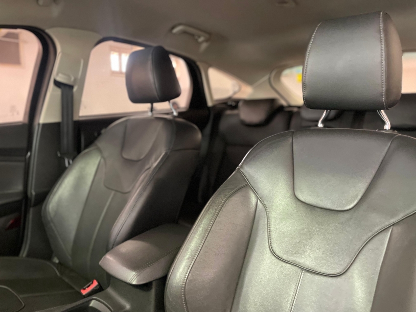 ford focus 2.0 titanium 16v flex 4p powershift automatico 2016