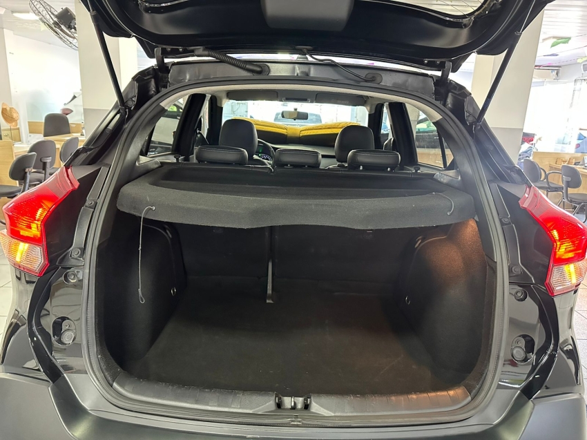 nissan kicks 1.6 16v flexstart sv 4p xtronic flex automatico 2021