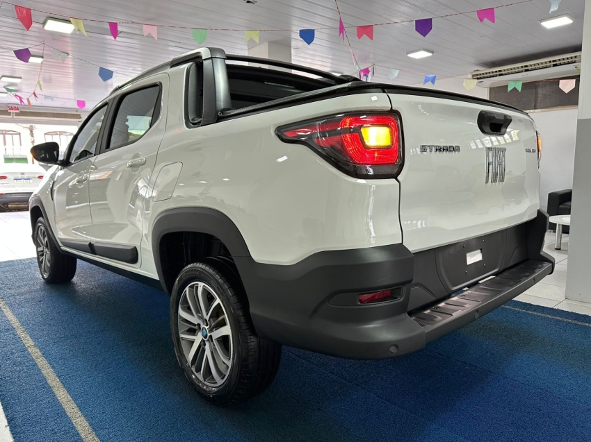 fiat strada 1.3 firefly flex freedom cd manual 4p automatico 2025