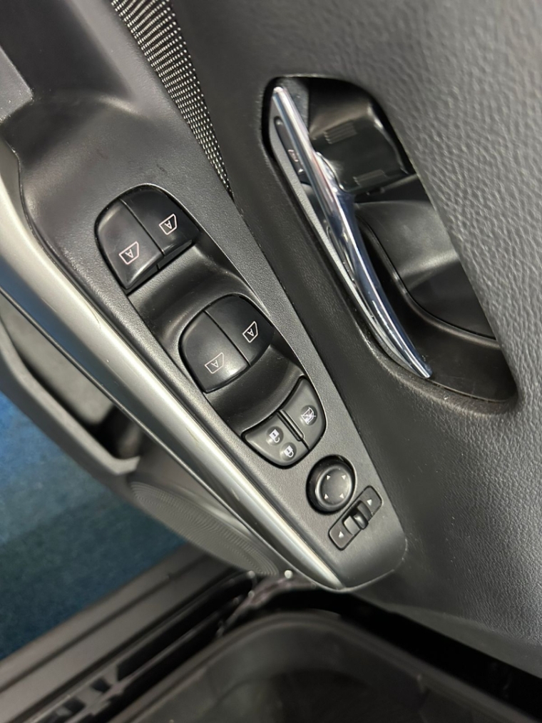 nissan kicks 1.6 16v flexstart sv 4p xtronic flex automatico 2021