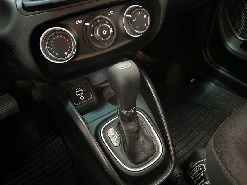 fiat cronos 1.8 e.torq flex precision at6 4p automatico 2019