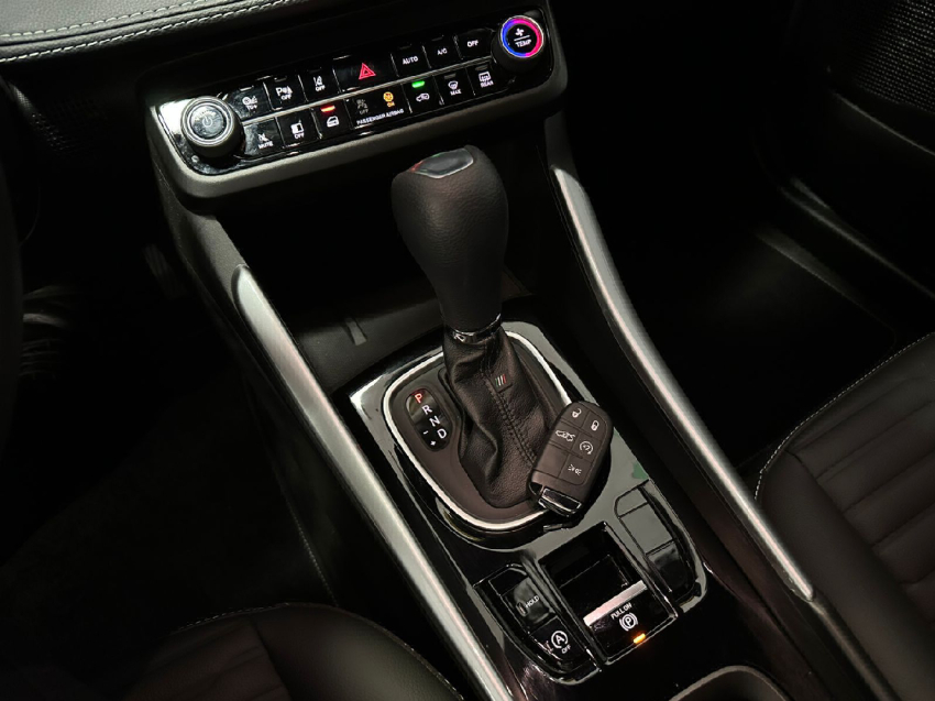 fiat fastback 1.3 turbo 270 flex limited edition at6 1.8 4p automatico 2025